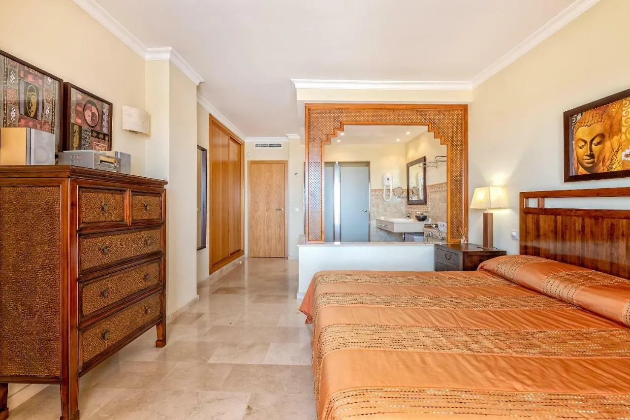 Stunning 2Br Sea View Condo 8 In Malibu Fuengirola